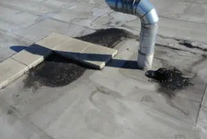 Detail vadné hydroizolace na ploché střeše